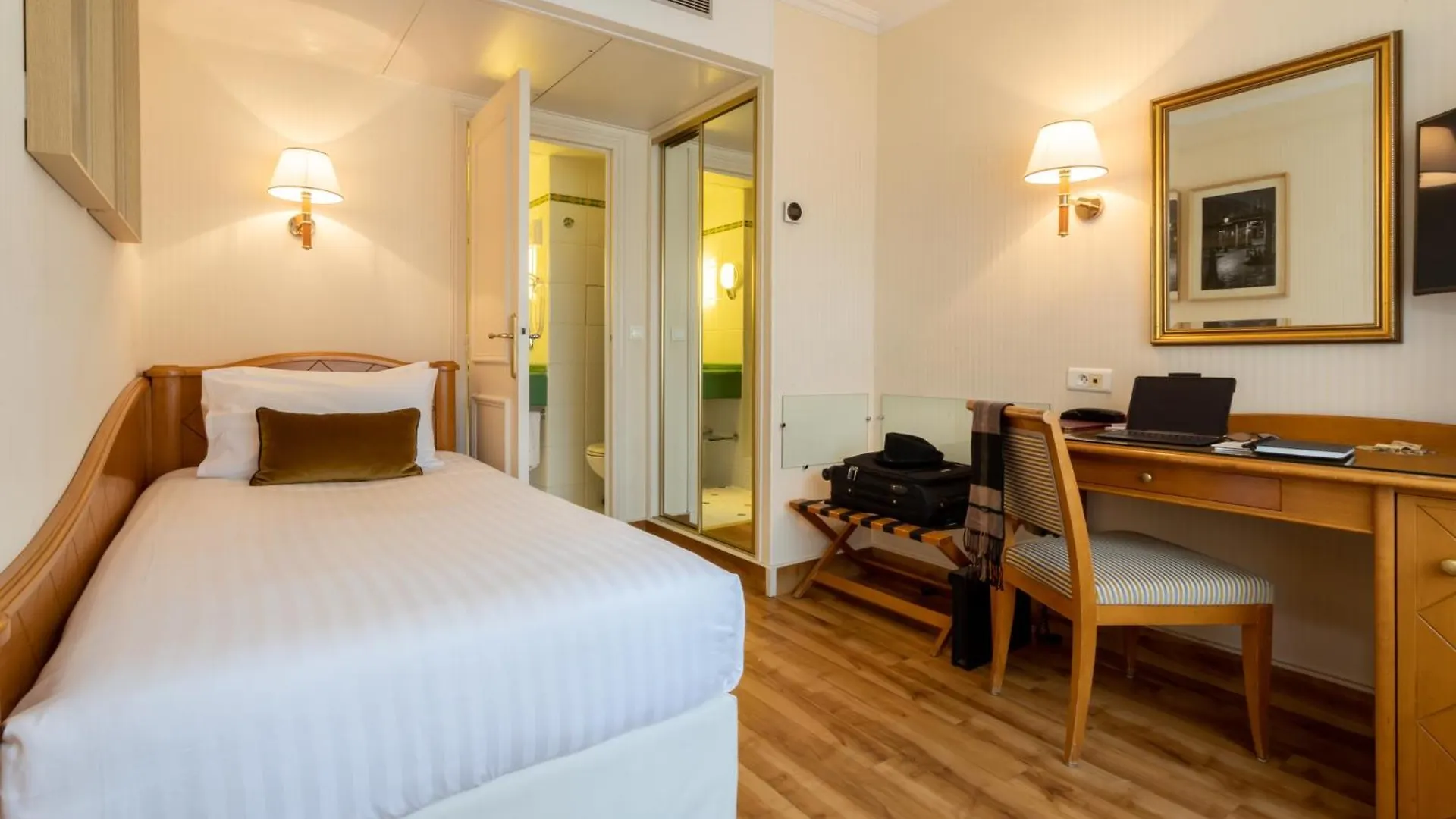 Etats Unis Opera 4*
