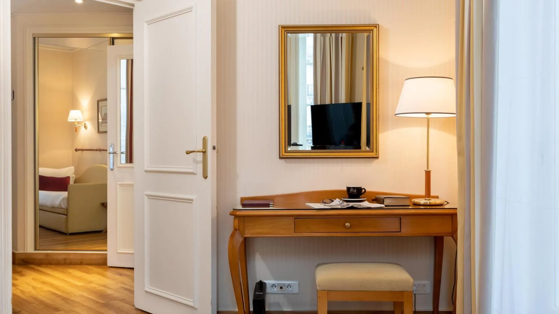 Etats Unis Opera Hotel